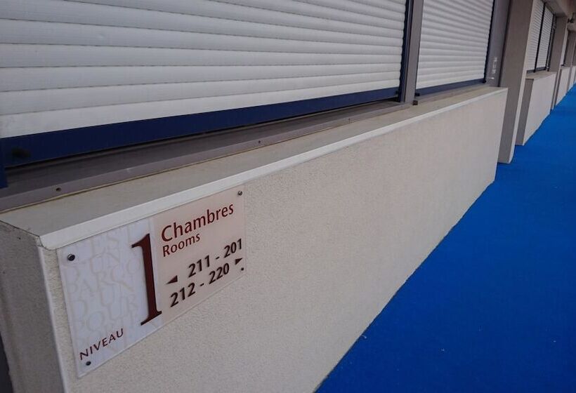 Отель Kyriad Toulouse Sud Roques