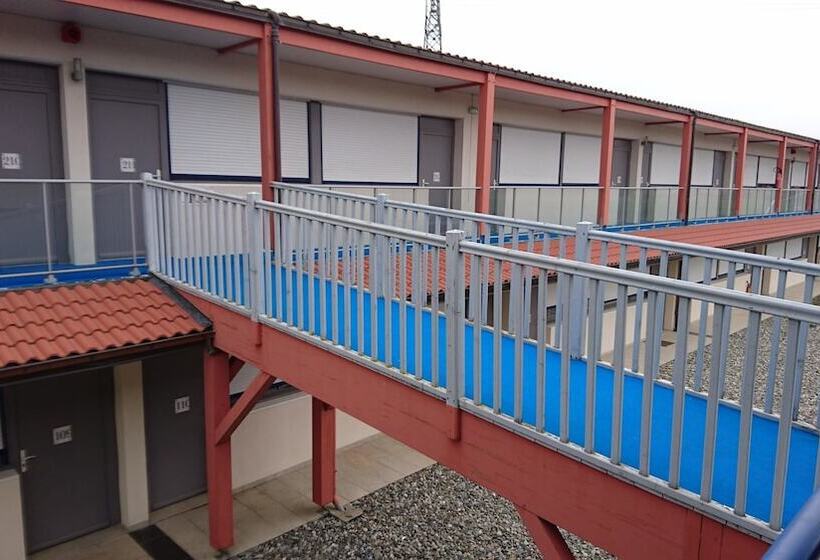 Отель Kyriad Toulouse Sud Roques