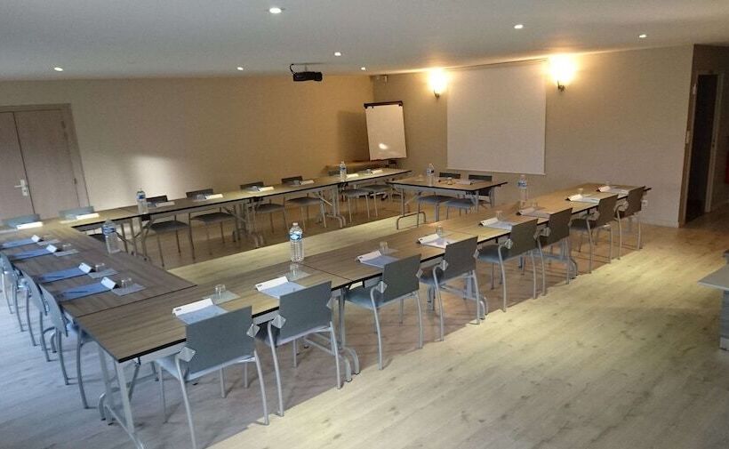 Отель Kyriad Toulouse Sud Roques