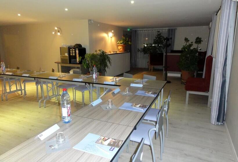 Отель Kyriad Toulouse Sud Roques