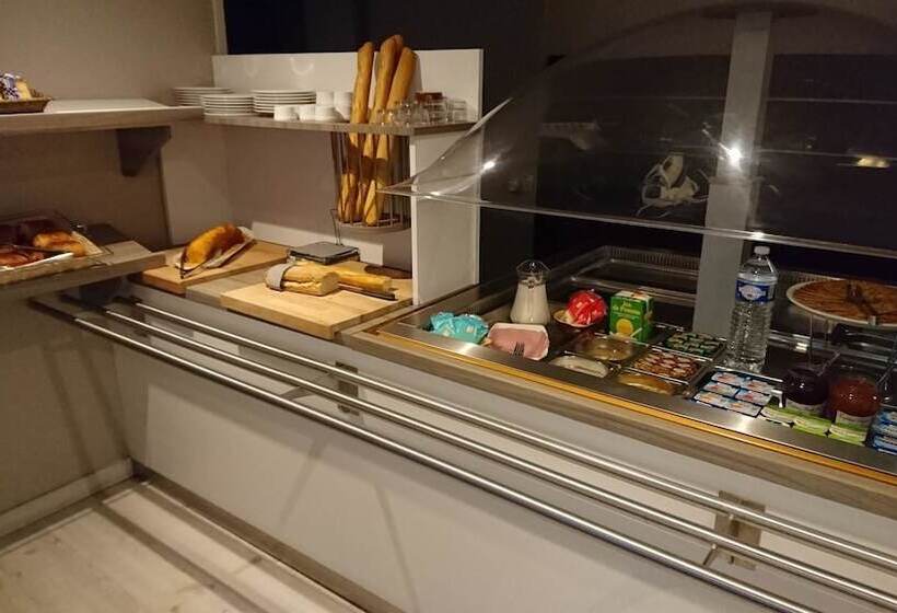 Отель Kyriad Toulouse Sud Roques