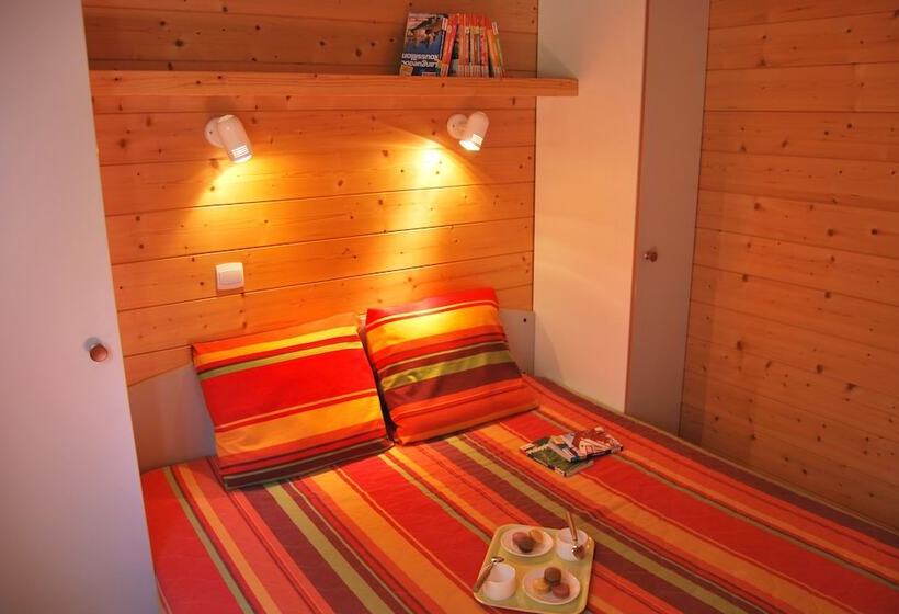 호텔 Lagrange Grand Bleu Vacances   Residence Les Ségalières