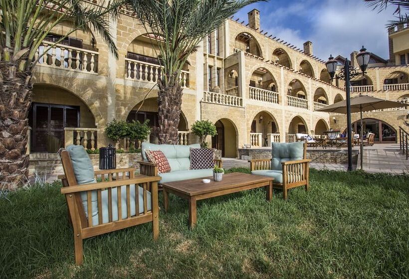 هتل Le Chateau Lambousa