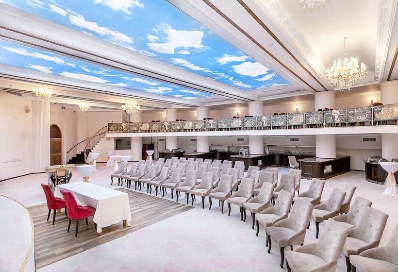 בית מלון כפרי Le Chateau Lambousa