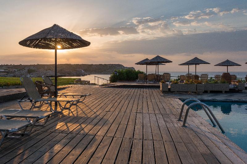 فندق Lutania Beach