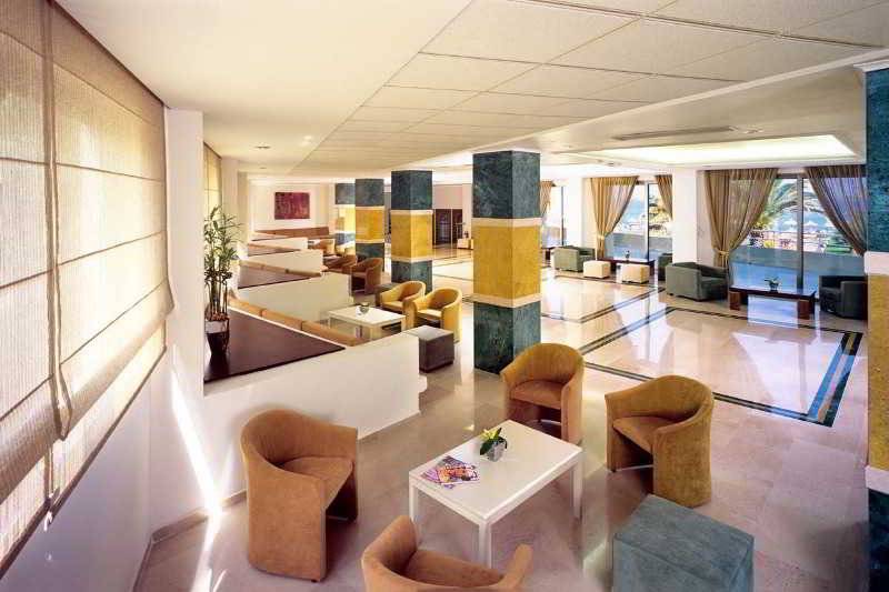 فندق Lutania Beach