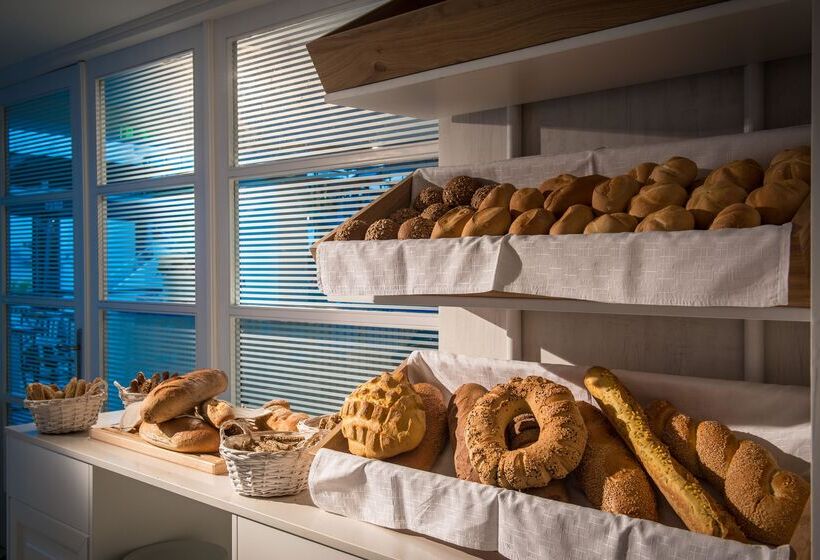 בית מלון כפרי Mari Kristin Beach