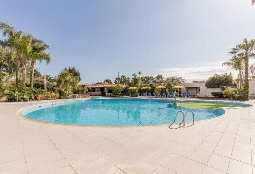 فندق Marina Club