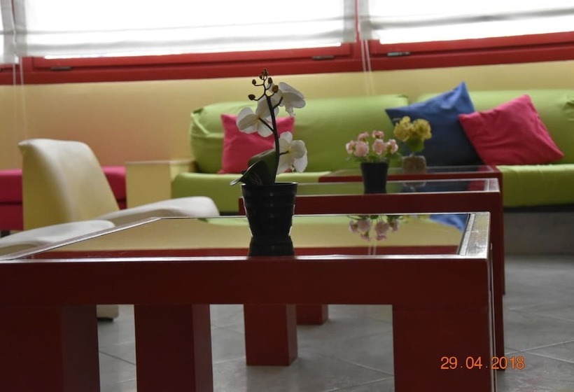 فندق Marina Club