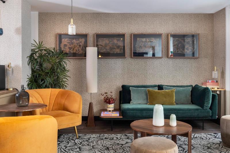 Отель Maxim Opera