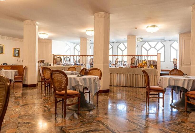 בית מלון כפרי Miramonti