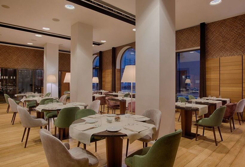 فندق NH Collection Torino Santo Stefano