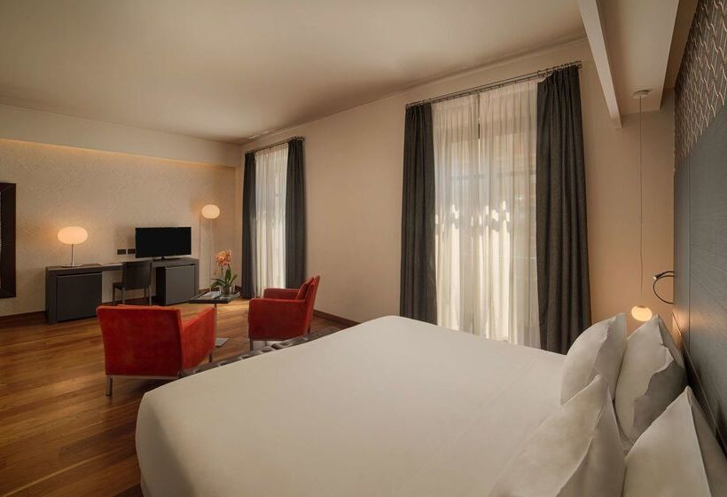 فندق NH Collection Torino Santo Stefano