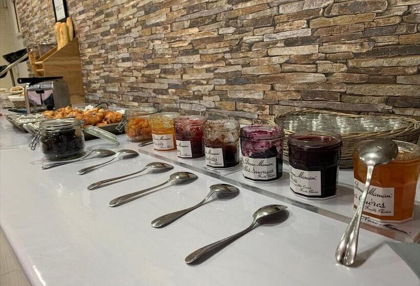 Noemys Neris Montlucon   Hotel Restaurant