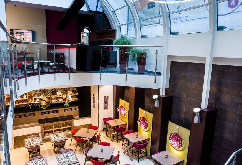 ホテル Ikonik Parlament