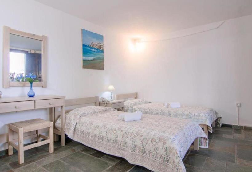 בית מלון כפרי Paros