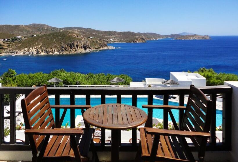 בית מלון כפרי Patmos Paradise