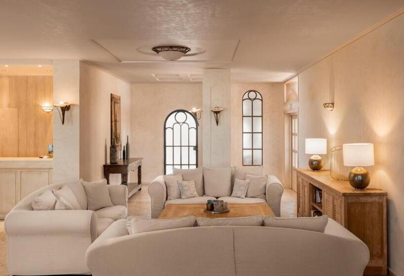 ホテル Porto Naxos