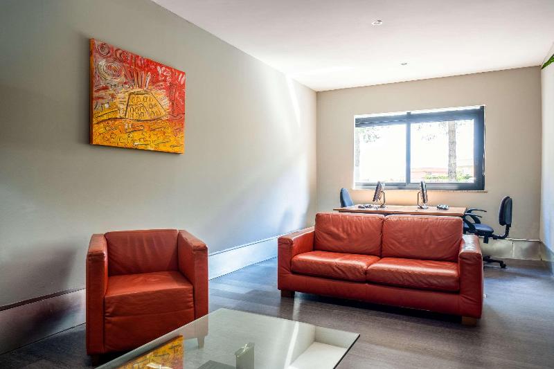 בית מלון כפרי Quality  Rouge Et Noir