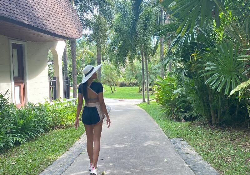 호텔 Rawi Warin Resort And Spa Sha Extra Plus