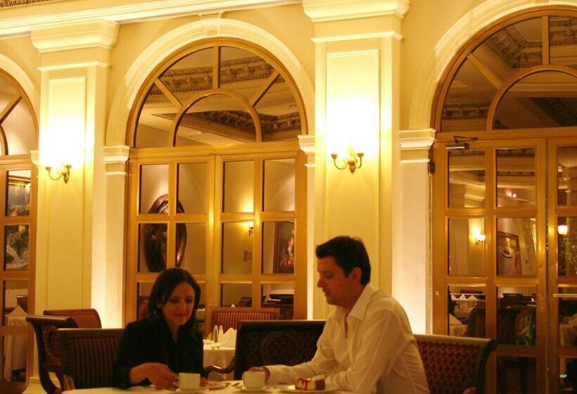 Отель Safi Royal Luxury Valle