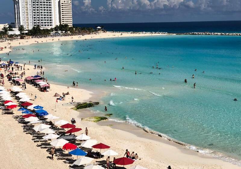 בית מלון כפרי Salvia Cancun Aparts