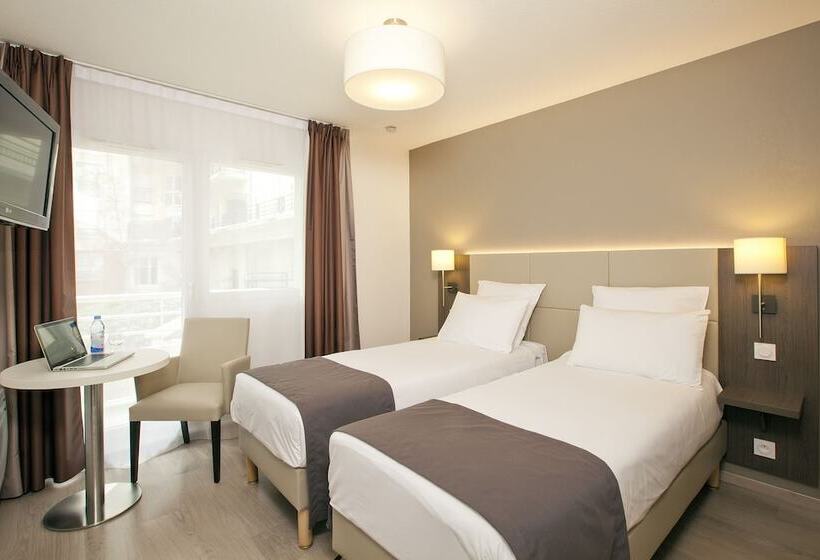 בית מלון כפרי Sejours & Affaires Courbevoie Grande Arche