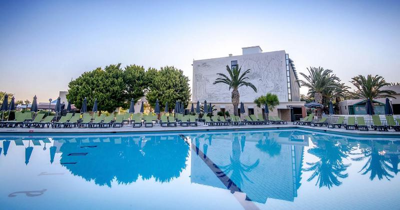 فندق Sol by Meliá Marina Beach