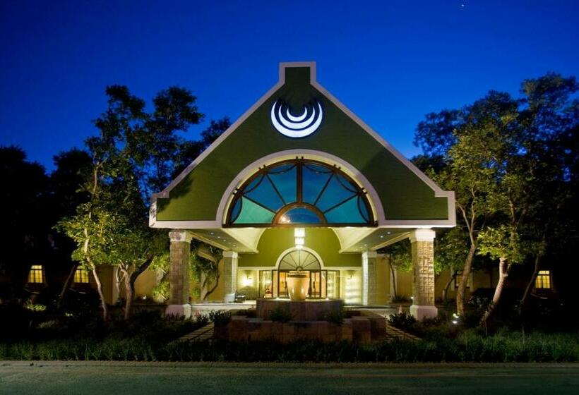 Отель Southern Sun Bloemfontein