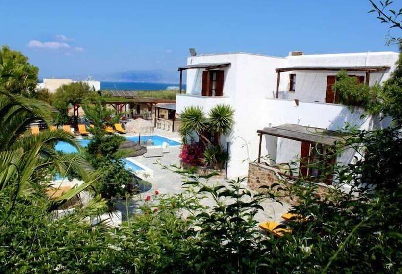Отель Naxos Summerland Resort