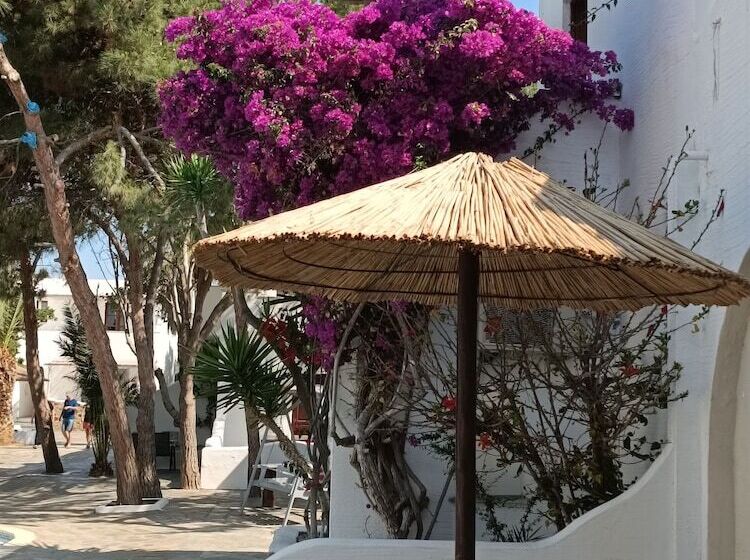 Отель Naxos Summerland Resort