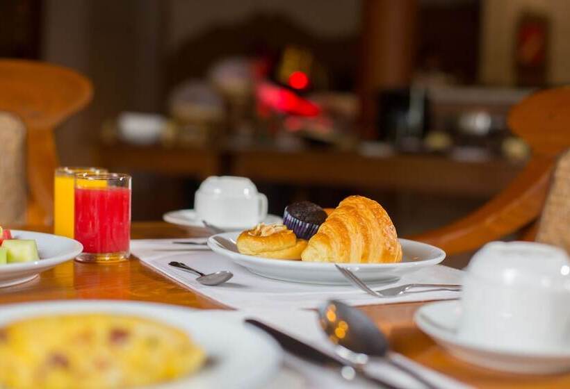 The Hotel @ Tharabar Gate