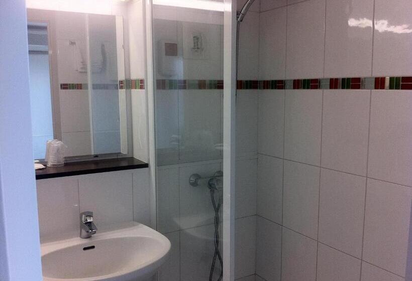 ホテル The Originals City, Hôtel Alizéa, Le Mans Nord