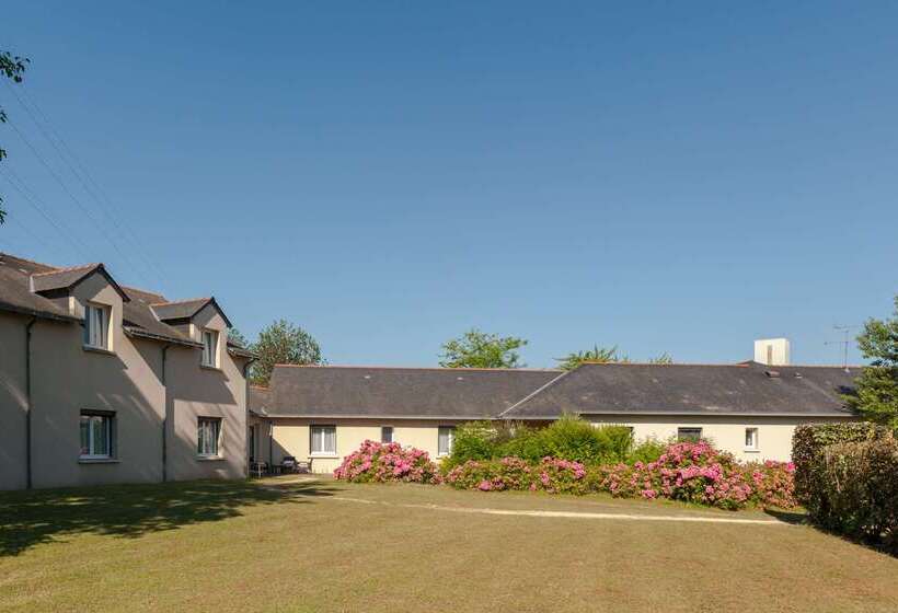 Отель The Originals City, Hôtel La Saulaie, Saumur Ouest