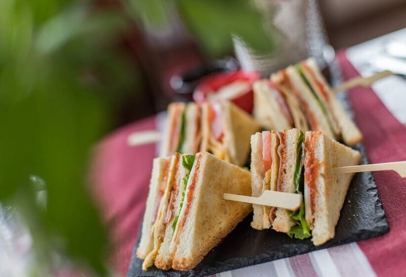 Theatro Hotel Odysseon