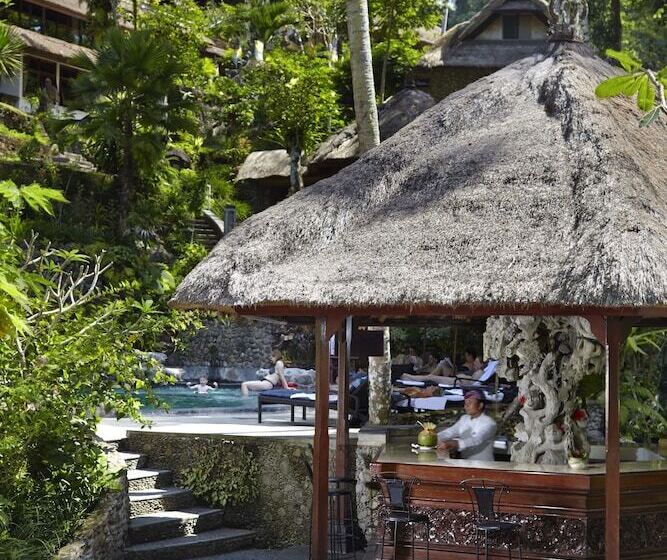 فندق Tjampuhan Spa