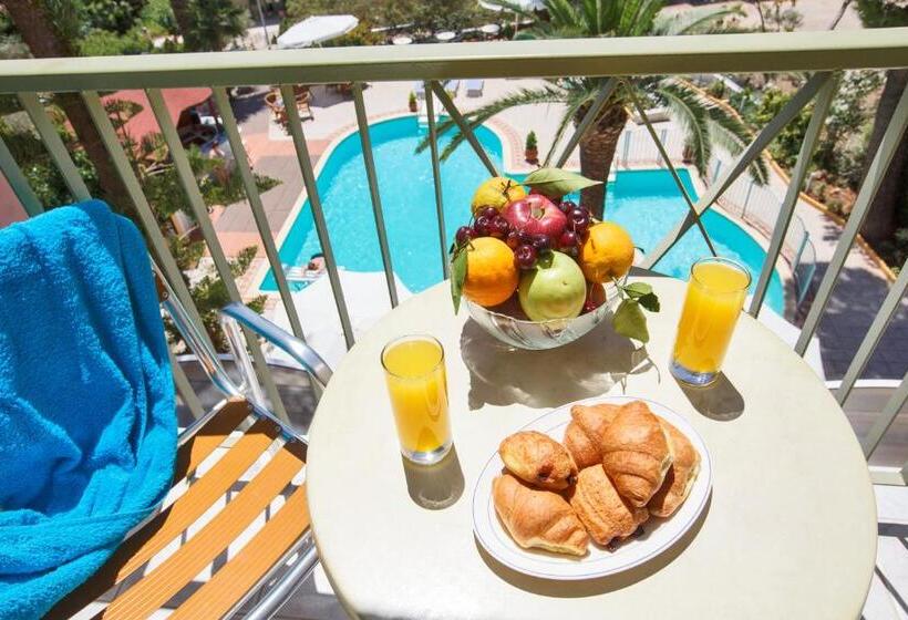 בית מלון כפרי Tolon Holidays