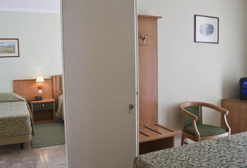 בית מלון כפרי Tolon Holidays