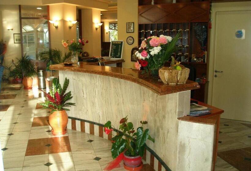 בית מלון כפרי Tolon Holidays