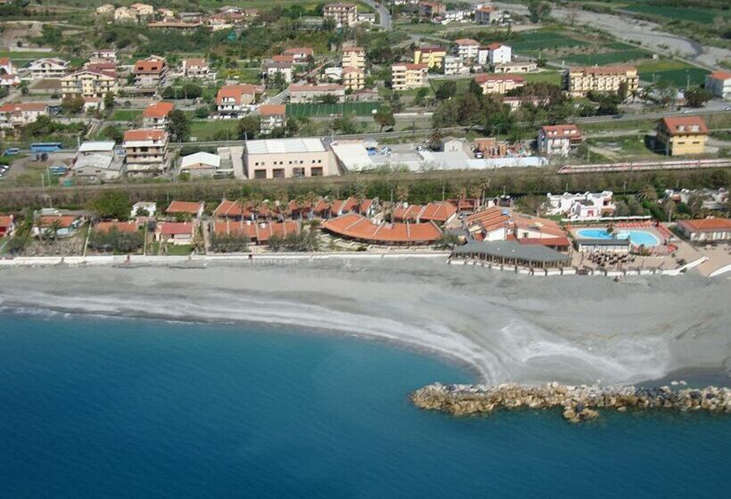 فندق Trevi Village