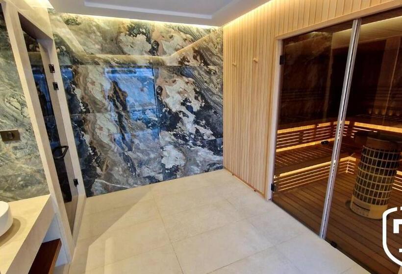 Oceana Hotel & Spa Focussed Adults