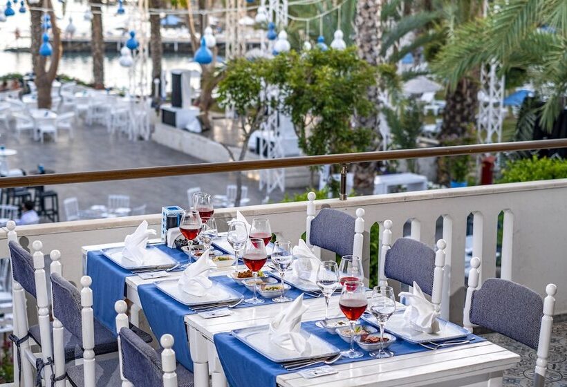 Отель Utopia Resort & Residence