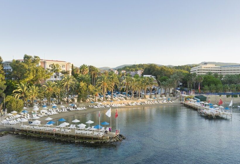 Отель Utopia Resort & Residence