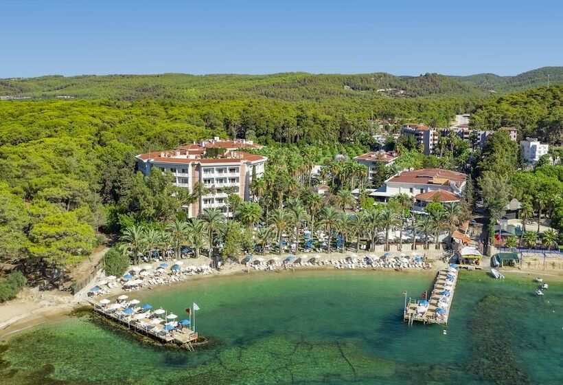 Отель Utopia Resort & Residence