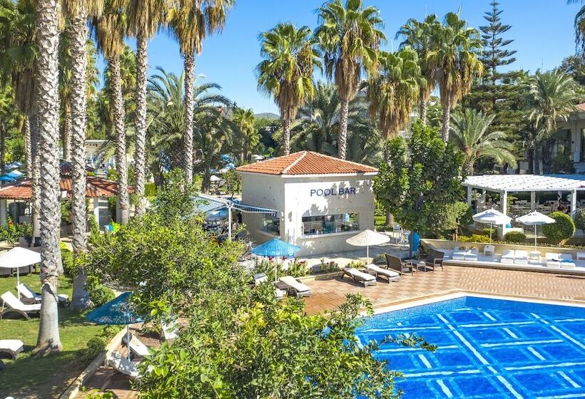 Отель Utopia Resort & Residence