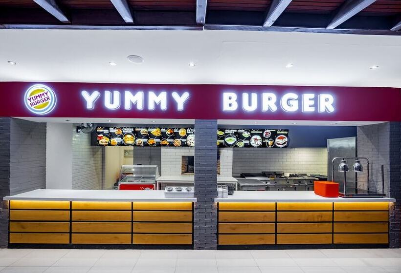 Отель Utopia Resort & Residence