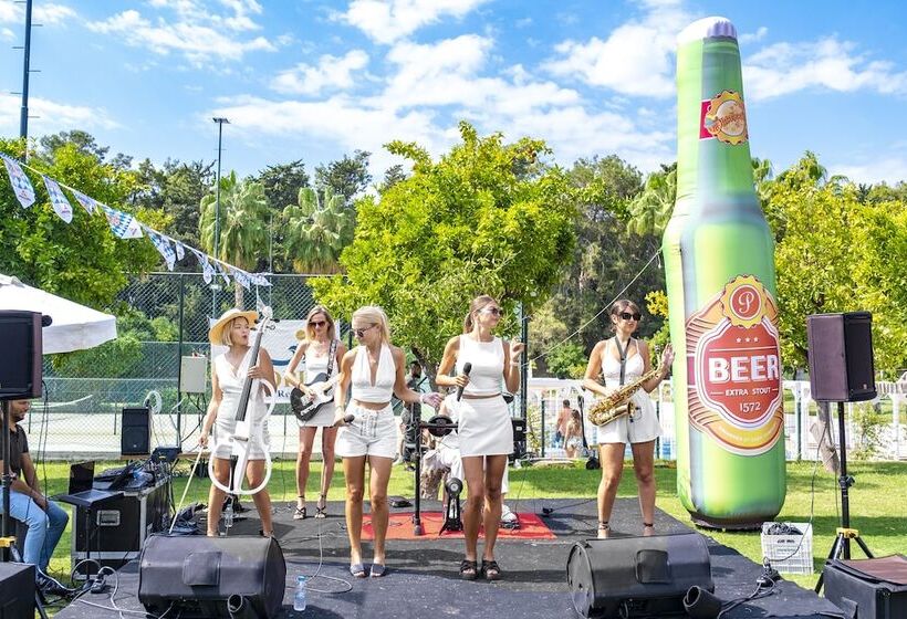 Отель Utopia Resort & Residence