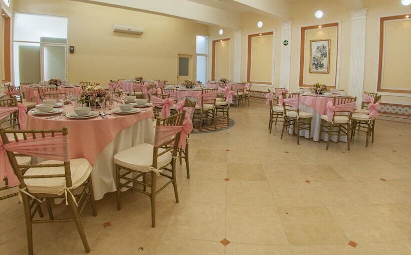 ホテル Villa Las Margaritas Plaza Cristal