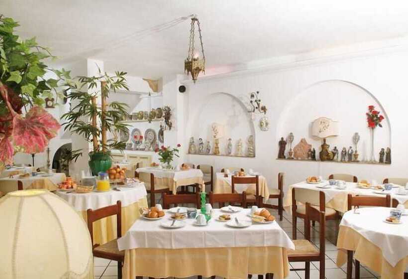 ホテル Villa Mora