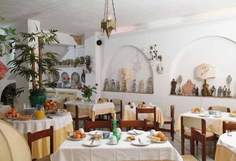 ホテル Villa Mora